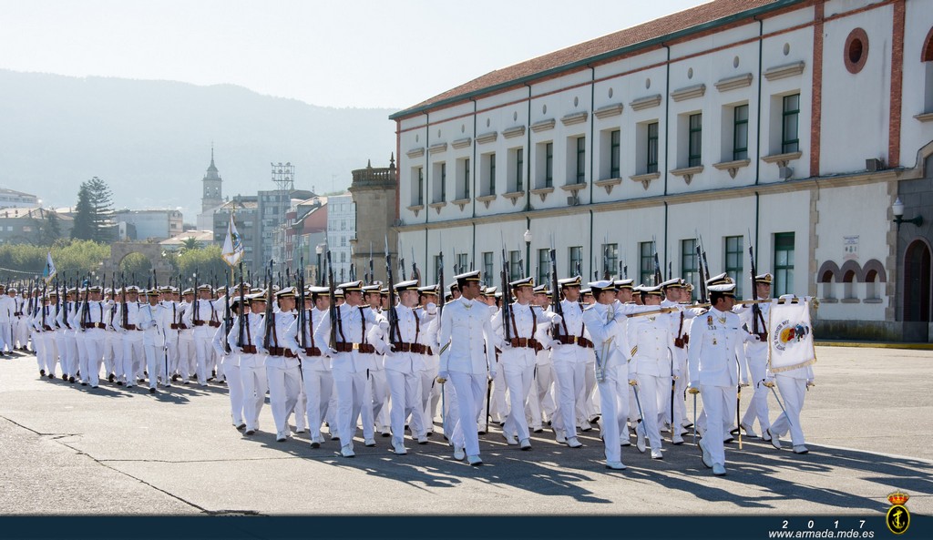 Desfile de la Fuerza en visita de AJEMA a ENM